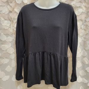 LOFT M Petite black Peplum lightweight sweater